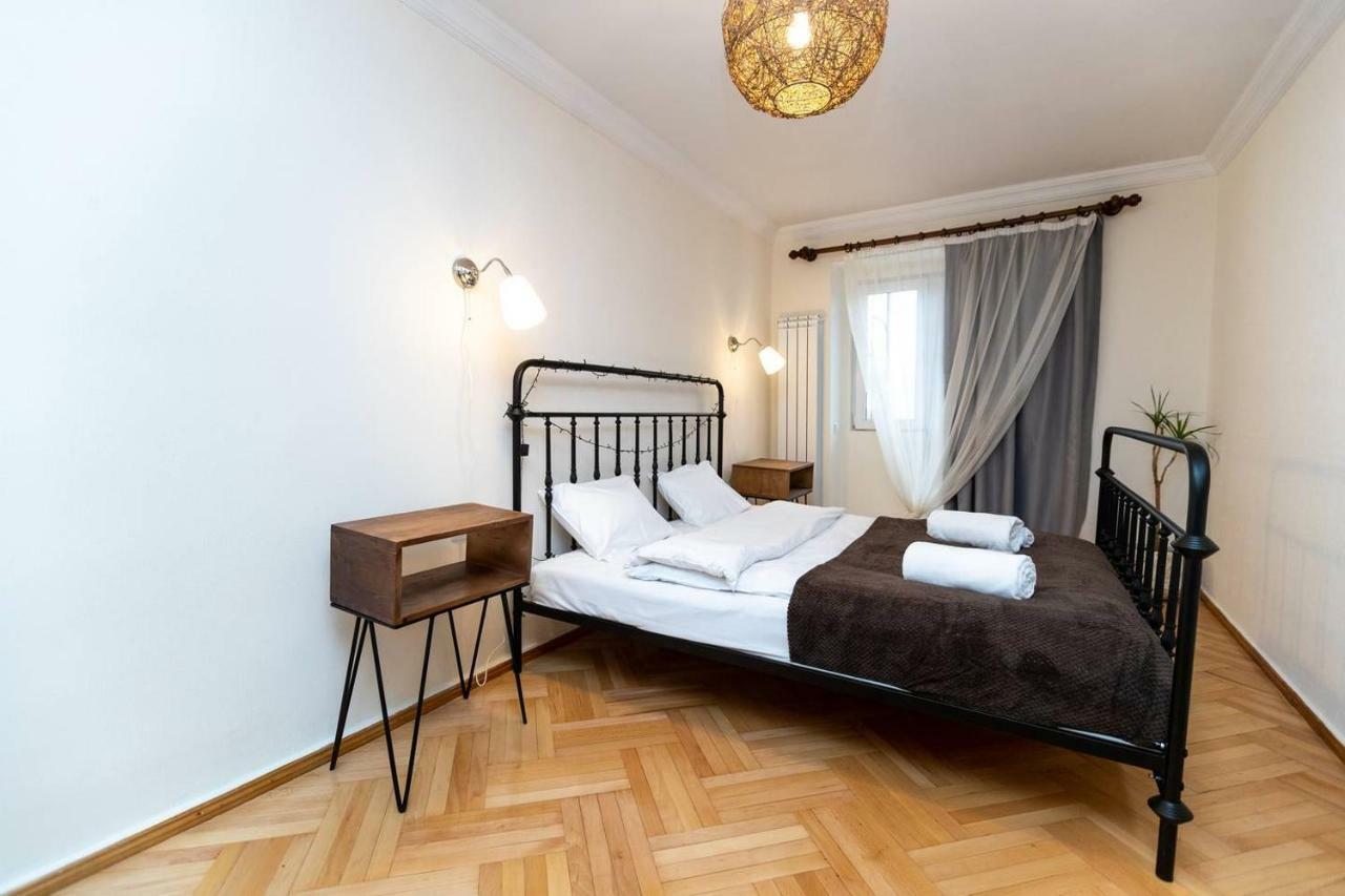 Wehost Cosy Apartment Tbilisi Esterno foto